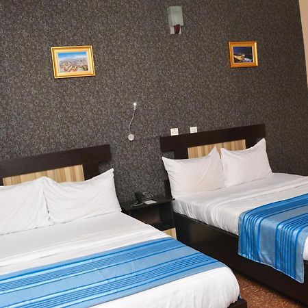 Atican Beach Hotel Lagos Bagian luar foto