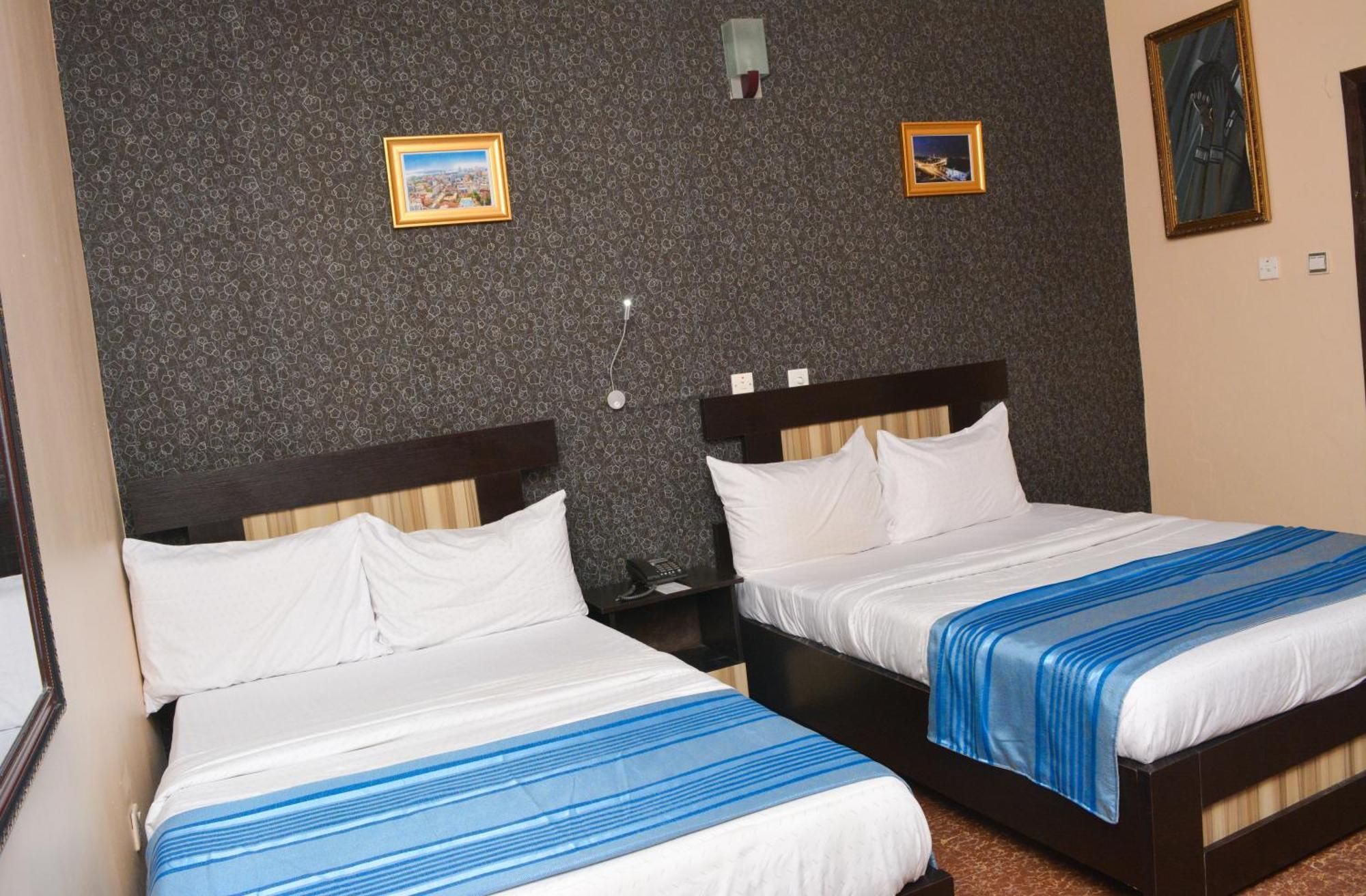 Atican Beach Hotel Lagos Bagian luar foto