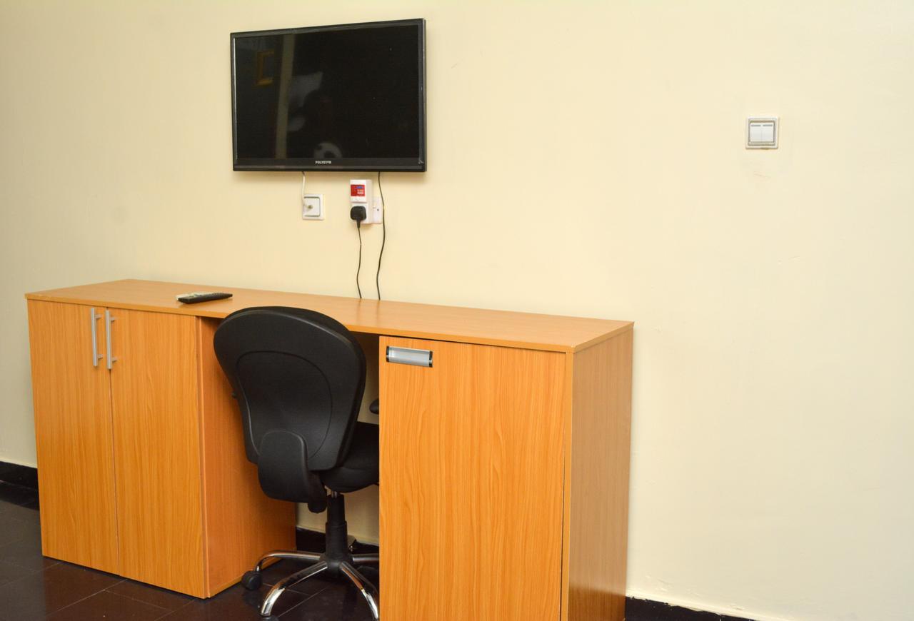 Atican Beach Hotel Lagos Bagian luar foto